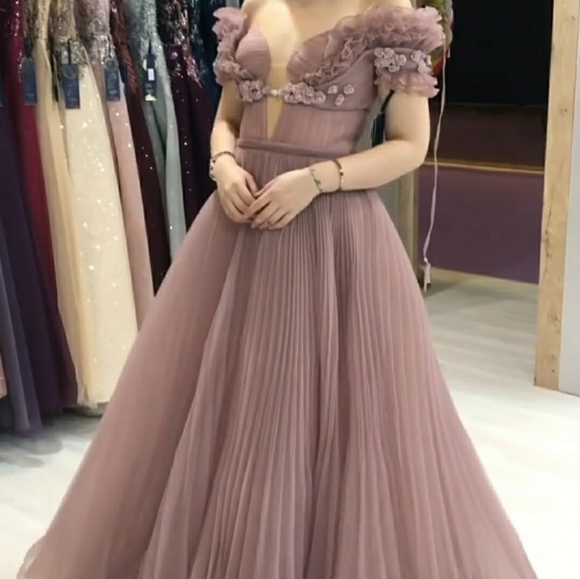 Pink Couture pleated ballgown pageant prom 4 6 - Picture 2 of 9